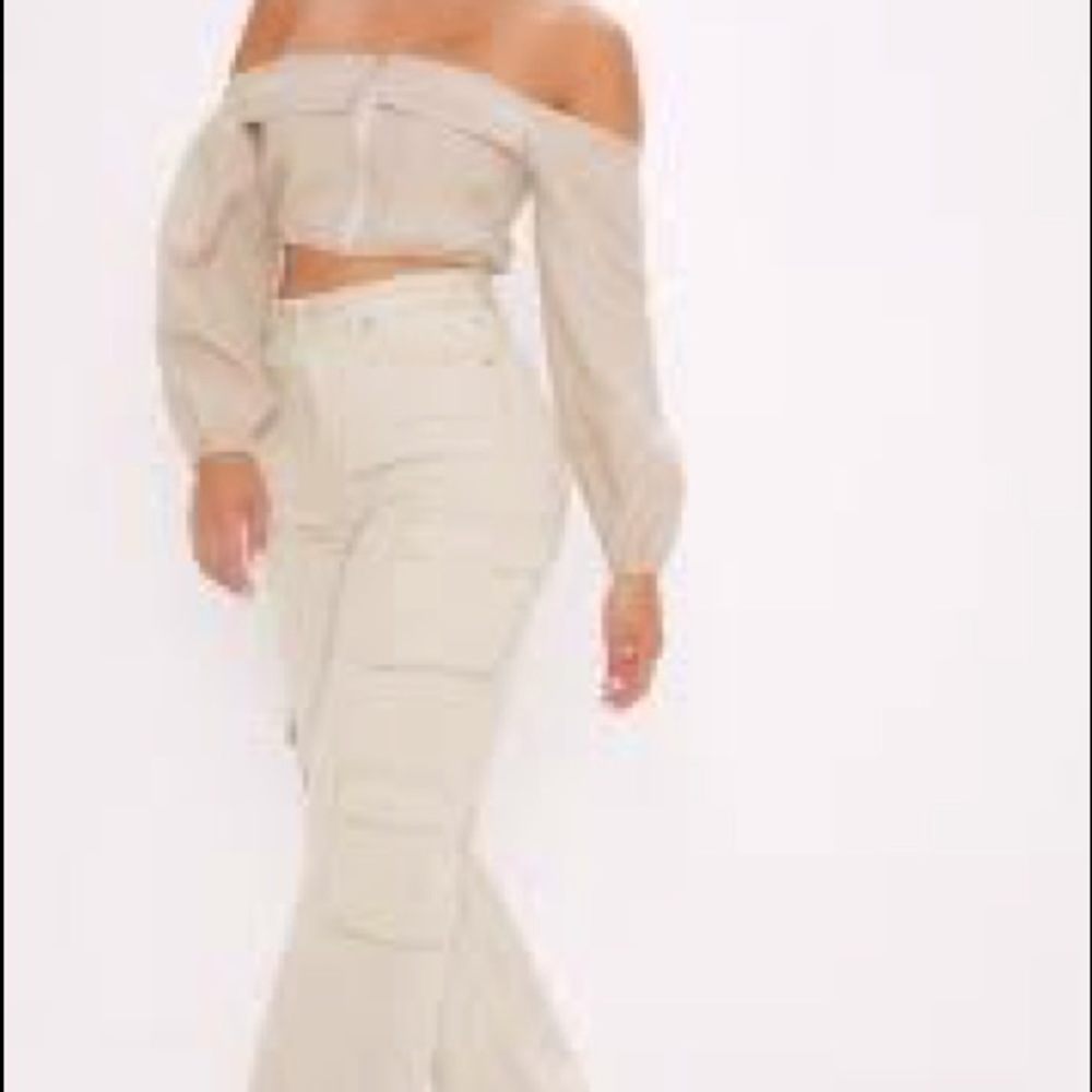 PETITE STONE WIDE LEG CARGO POCKET JEANS